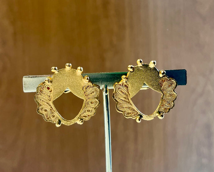 Aretes Donaire.