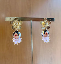 Cargar imagen en el visor de la galería, Aretes Estelita  rosado pastel
