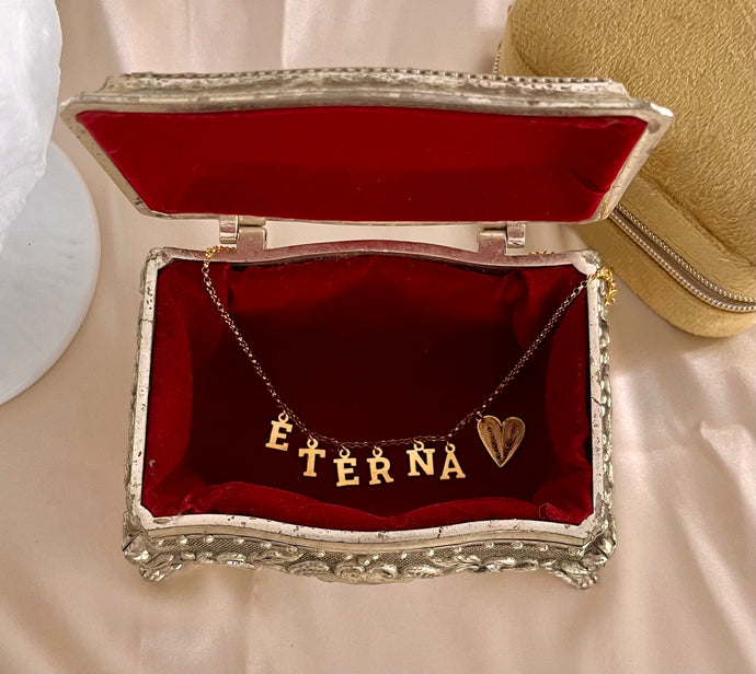 Collar Eterna