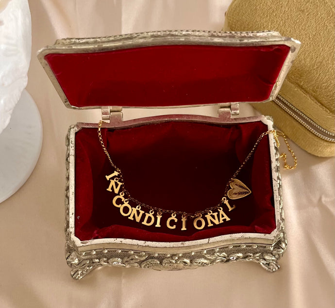 Collar Incondicional
