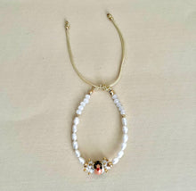 Cargar imagen en el visor de la galería, Pulsera Estelita Empollerada.
