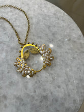 Cargar imagen en el visor de la galería, Collar Heredera XL con plata, con perlas.
