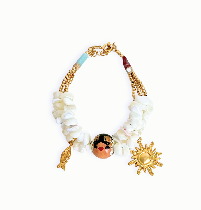 Pulsera sol, peces y empollerada.