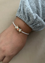 Cargar imagen en el visor de la galería, Pulsera Estelita de cristales Empollerada.
