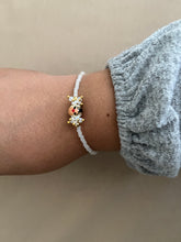 Cargar imagen en el visor de la galería, Pulsera Estelita de cristales Empollerada.
