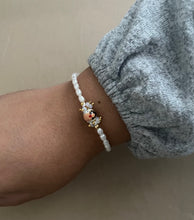 Cargar imagen en el visor de la galería, Pulsera Estelita Empollerada.
