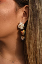 Cargar imagen en el visor de la galería, Aretes Estelita Floripondia.
